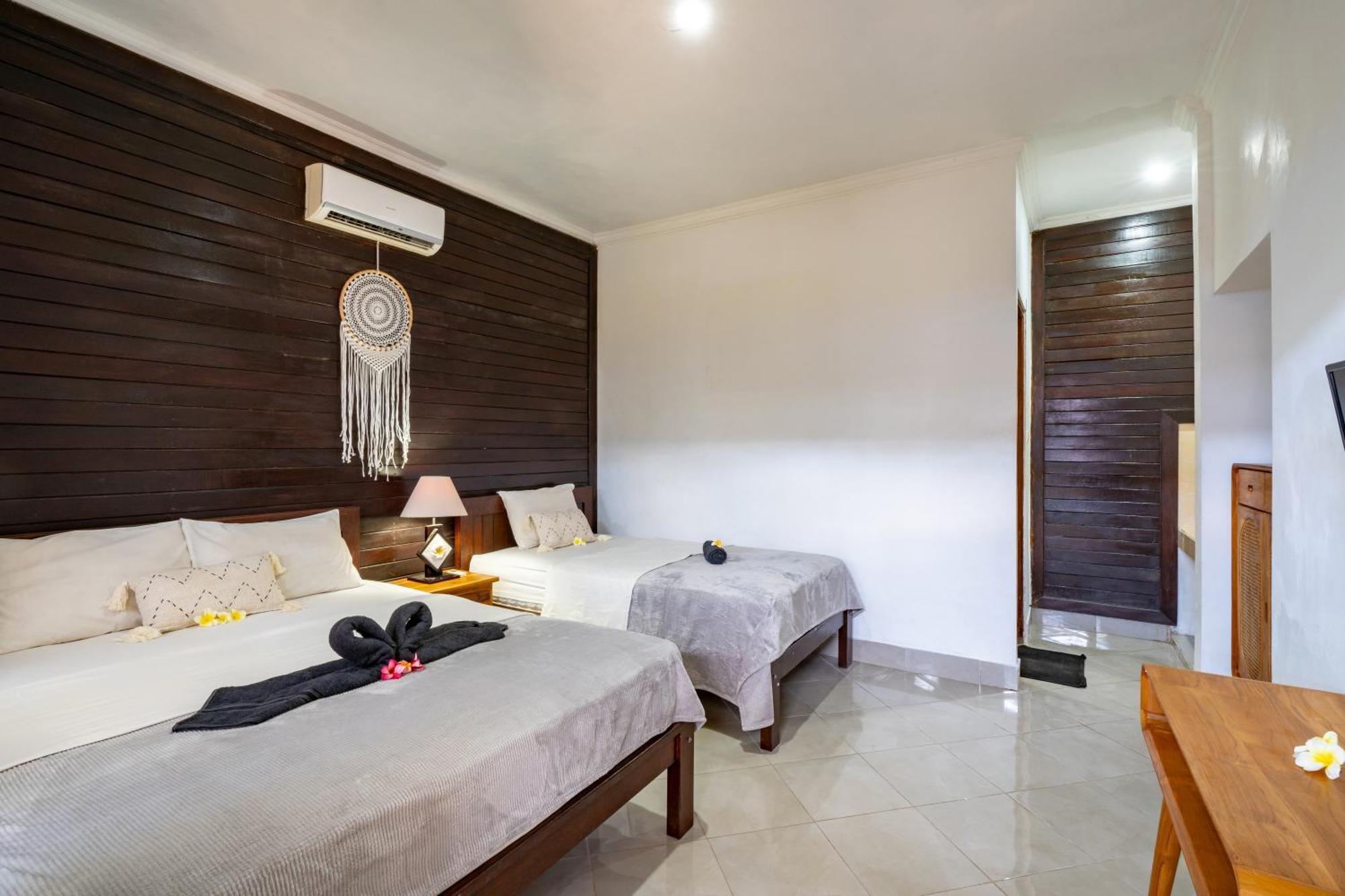 Widia Homestay Nusa Lembongan Екстериор снимка