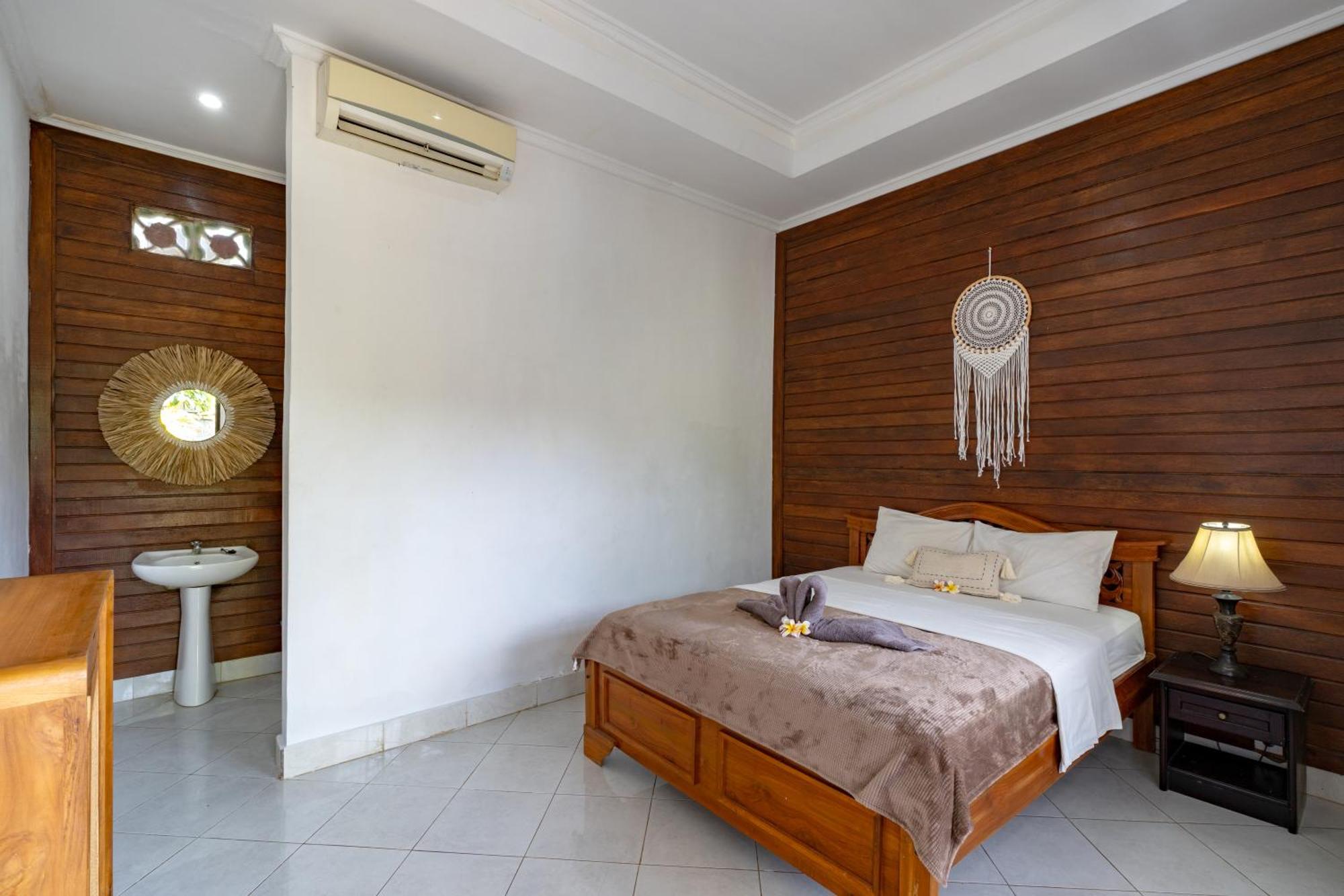 Widia Homestay Nusa Lembongan Екстериор снимка